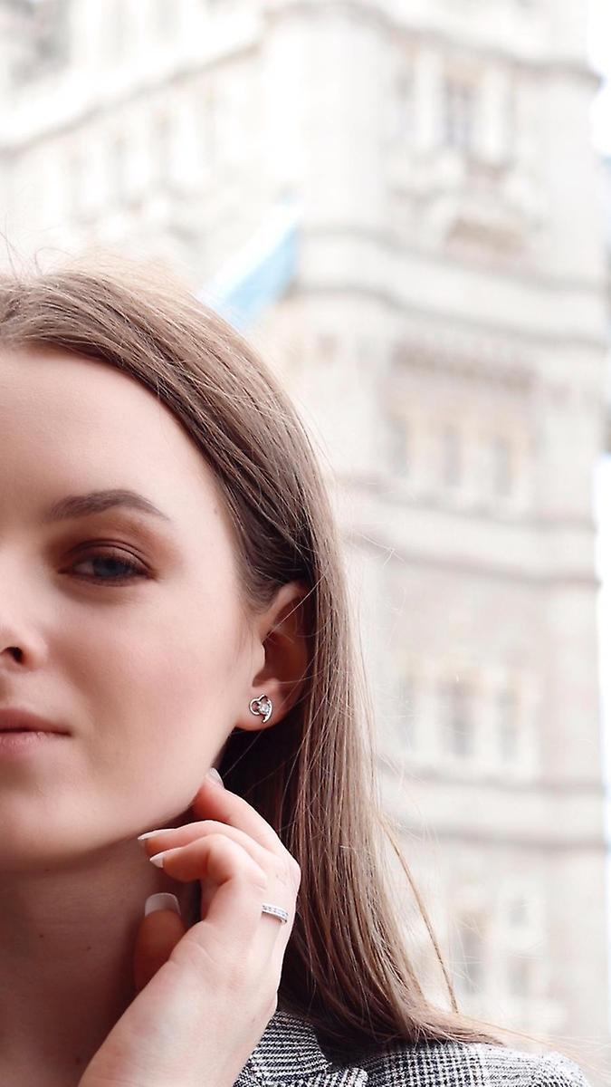 925 Sterling Silver Simple Heart With Stone Stud Earrings