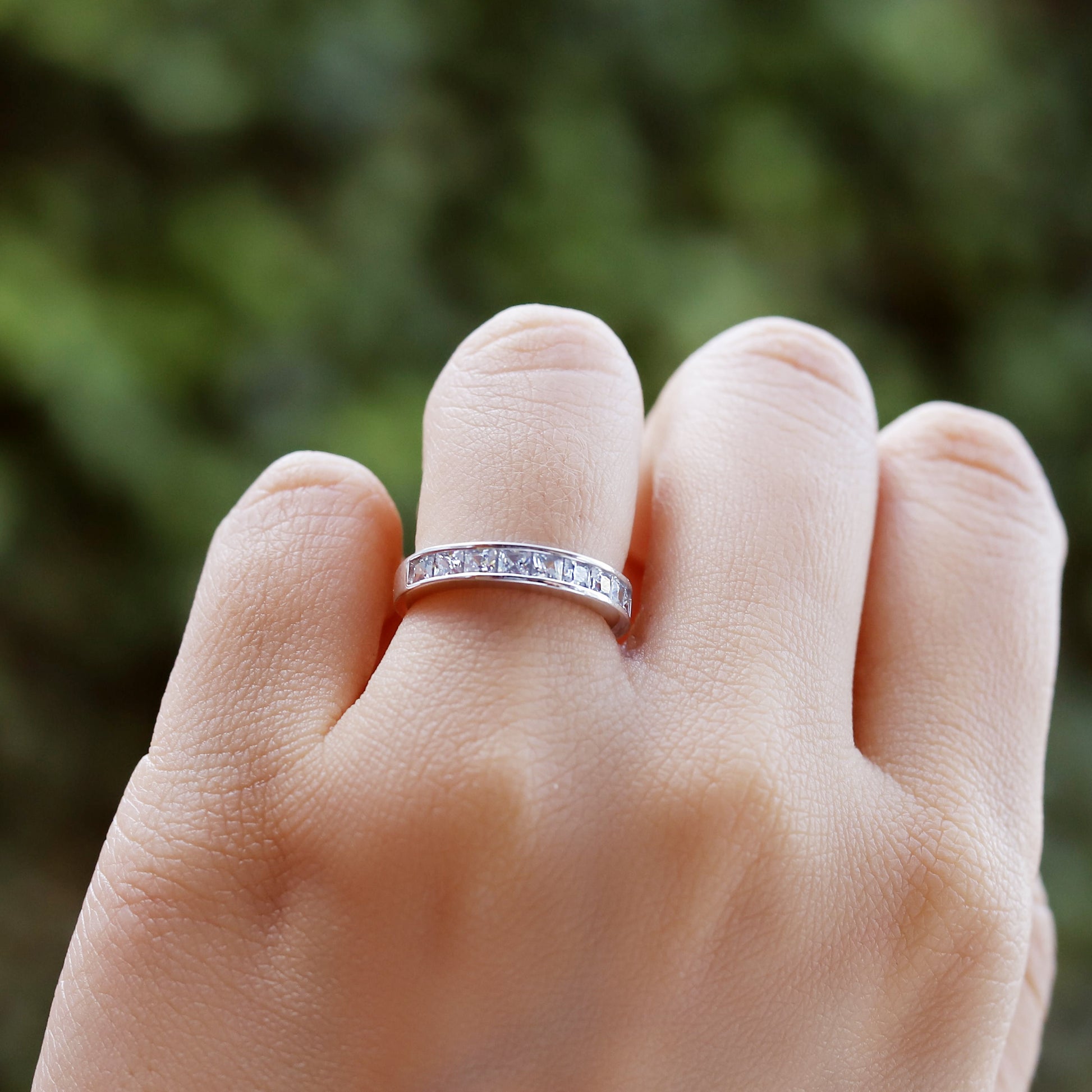 925 Sterling Silver Simulated Diamond Set Half Eternity Band Ring size J-U